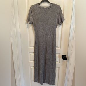 Z Supply Gray Short Sleeve Ribbed Maxi Dress